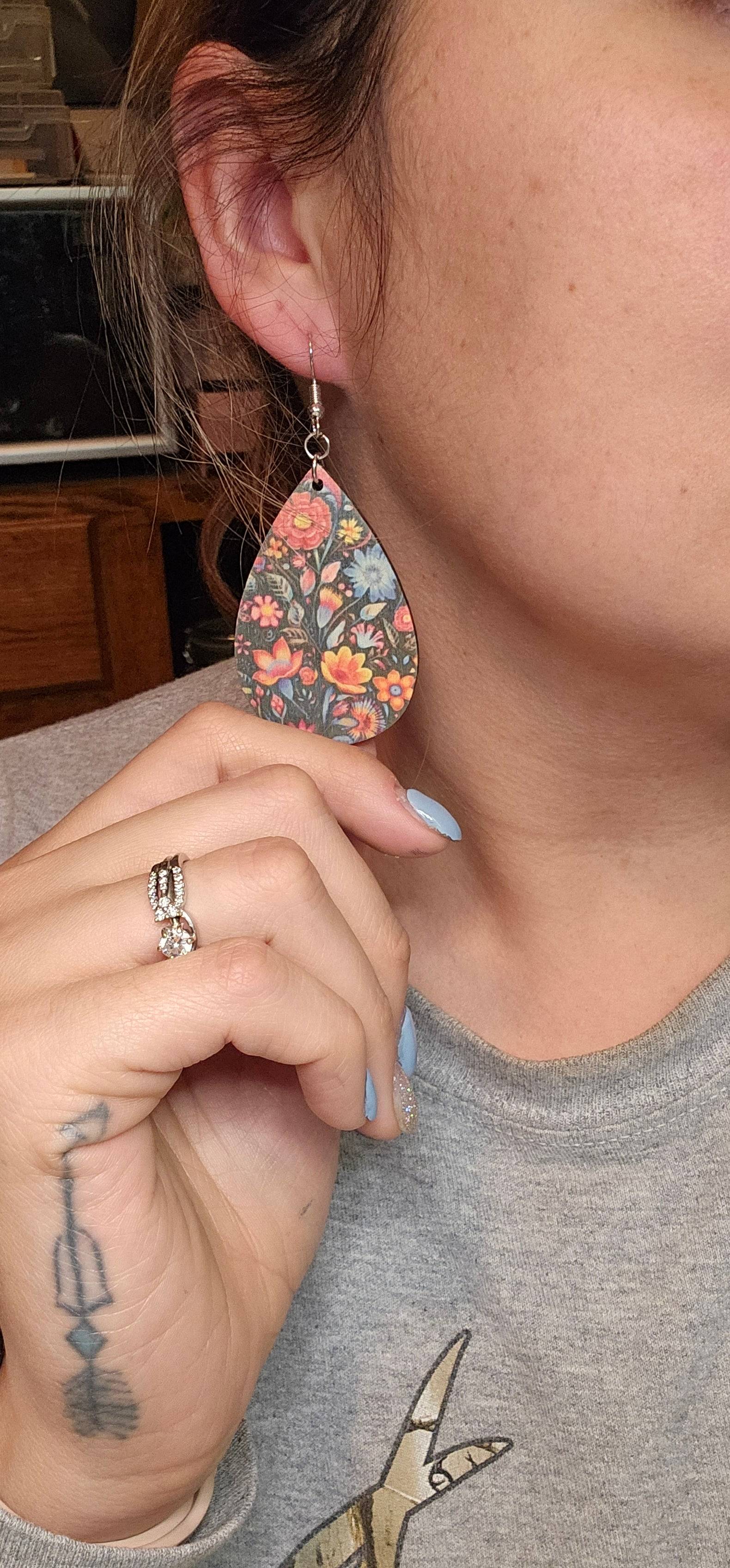 Floral Wooden Earrings - Busy Housesteaders Boutique 